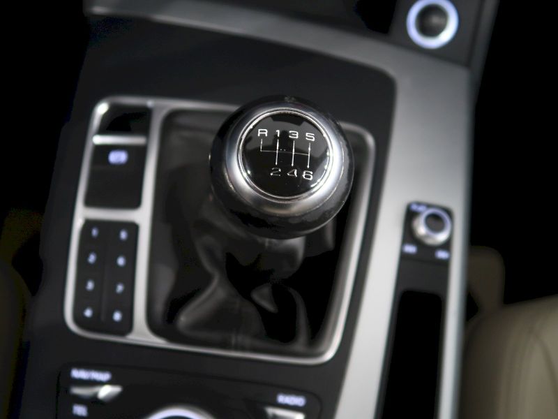 Audi Q5 (2018) 2.0TDI 100KW - fotka 26 z 32