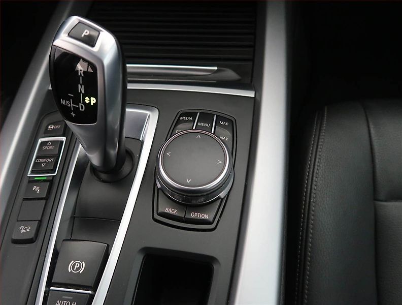 BMW X5 (2018) xDrive30d - fotka 19 z 26