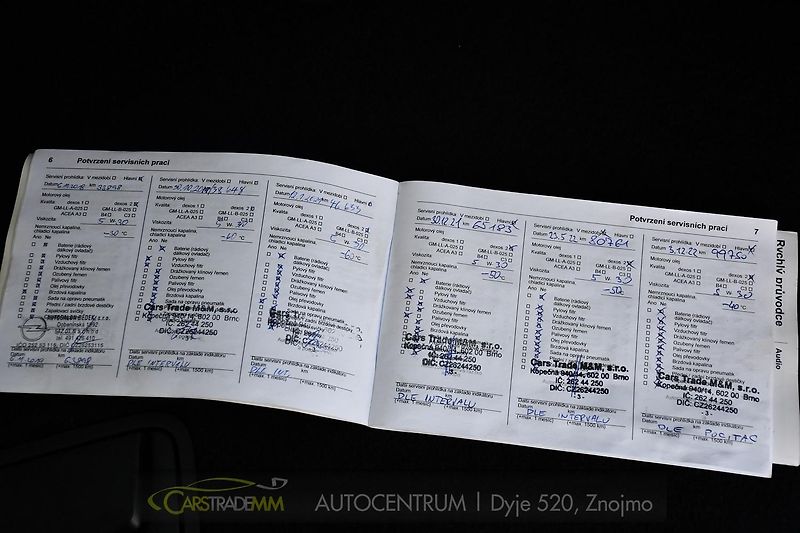 Opel Astra 1.6CDTi CARPLY NAVI - fotka 33 z 40