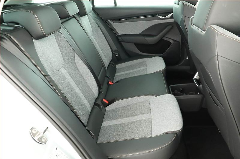 Škoda Octavia (2025) 1.5 TSI e-tec, Top Selection - fotka 7 z 16