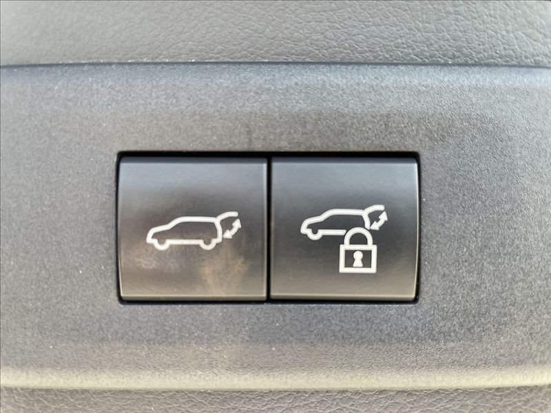 Lexus NX 350h 2,5 Hybrid F-SPORT top 4x4  NX - fotka 30 z 33