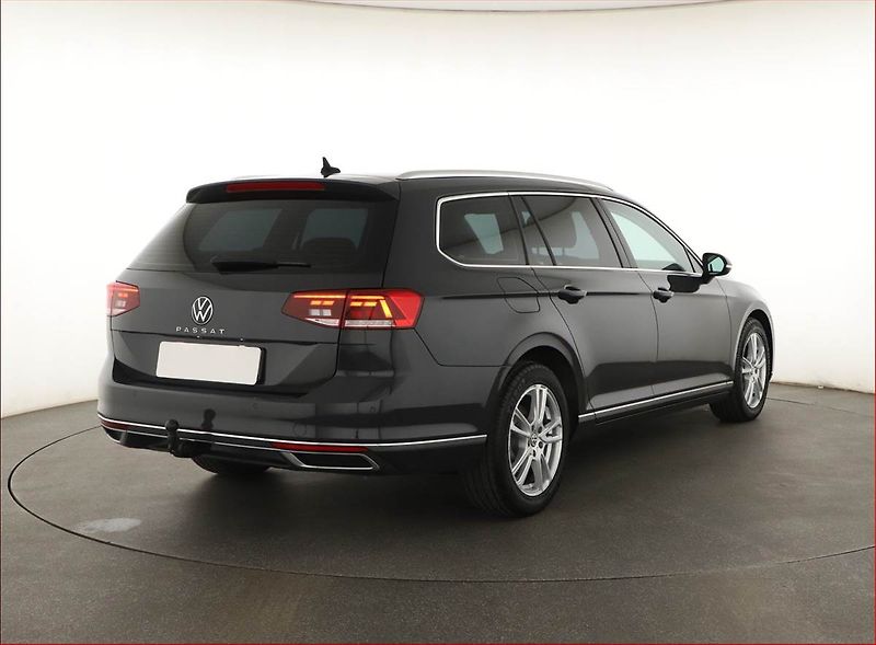Volkswagen Passat (2020) 1.5 TSI, Automat, Serv.kniha - fotka 5 z 21