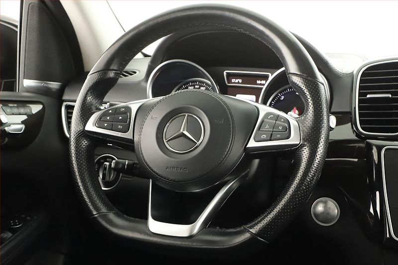 Mercedes-Benz GLS (2018) 350 d 4MATIC - fotka 20 z 22