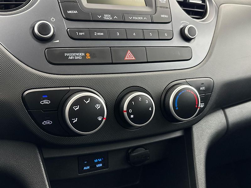 Hyundai i10 Hatchback - fotka 19 z 24