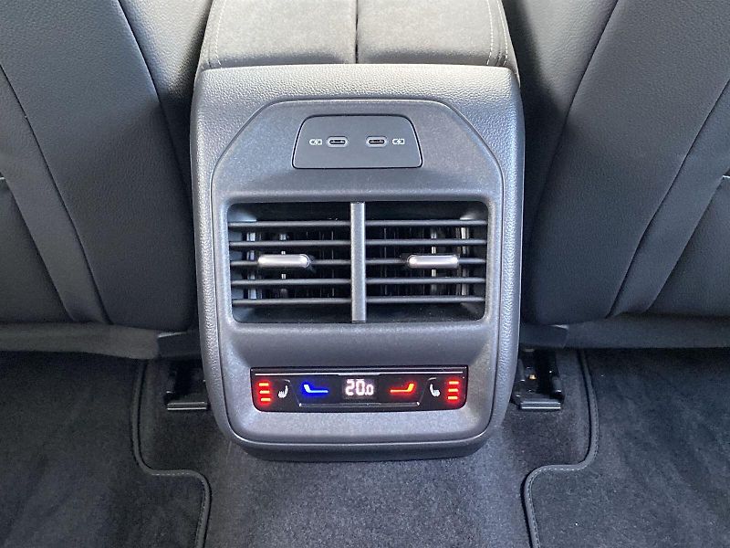 Škoda Superb (2025) 2.0 TDI 4x4 DSG SportLine - fotka 30 z 39