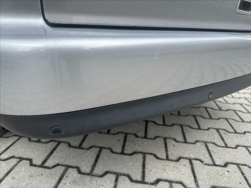 Seat Alhambra 1,9 TDI 7.MÍST BEZ KOROZE - fotka 21 z 21