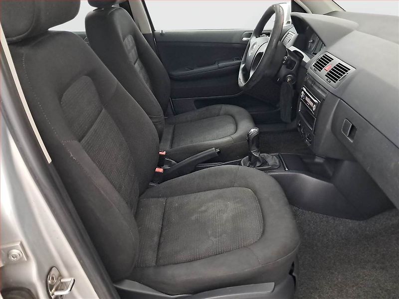 Škoda Fabia (2007) 1.4 16V, LPG, Klima - fotka 9 z 12