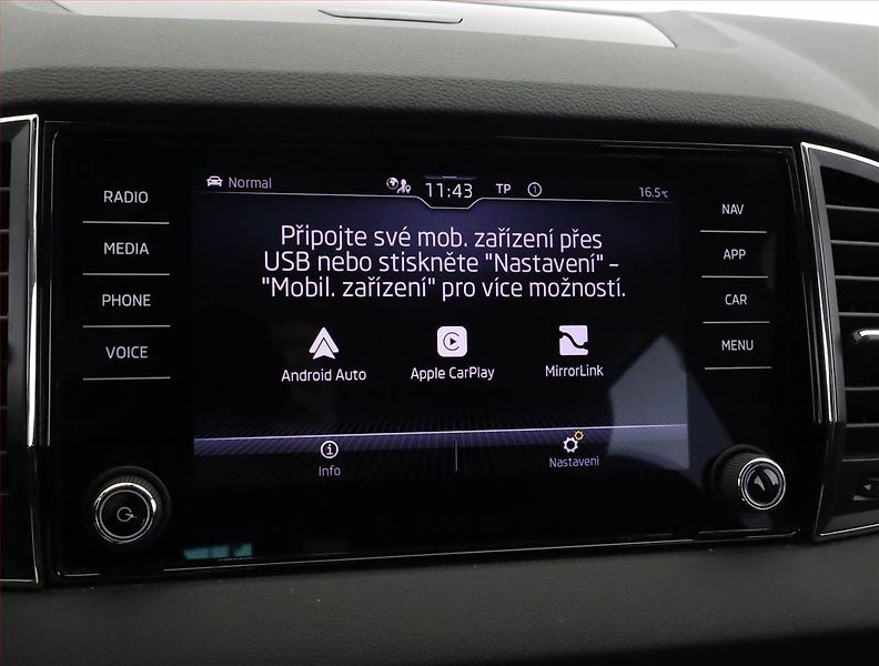 Škoda Karoq (2023) Style 1.5 TSI - fotka 12 z 16