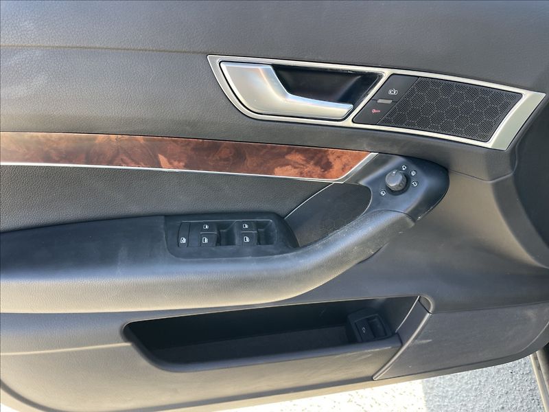 Audi A6 2,0 TDi 103kw Avant Xenon Kůže - fotka 21 z 33