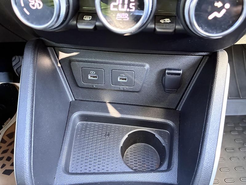 Dacia Duster 1.0TCe 67kW LPG PRESTIGE NAVI - fotka 27 z 39