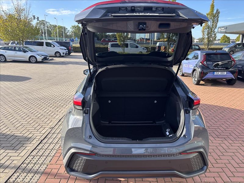 Toyota C-HR (2026) 1,8   1.8 HEV Style - fotka 9 z 11