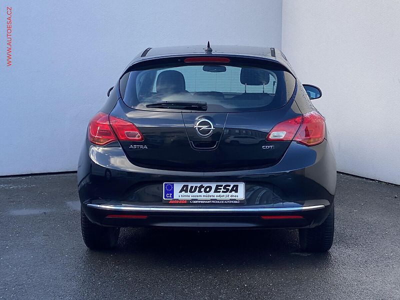 Opel Astra (2014) 1.7CDTi, 1.maj,ČR, AC, temp - fotka 5 z 16
