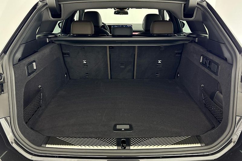 BMW i5 xDrive40 Touring - fotka 9 z 26