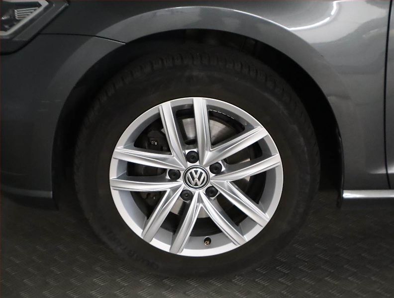 Volkswagen Golf (2019) Highline 2.0 TDI, 4X4 - fotka 14 z 18