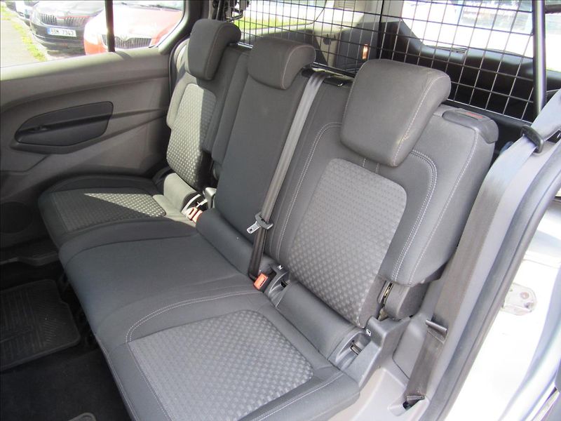 Ford Tourneo Connect 1,5 TDCi 88kW 5 Míst Long - fotka 10 z 32