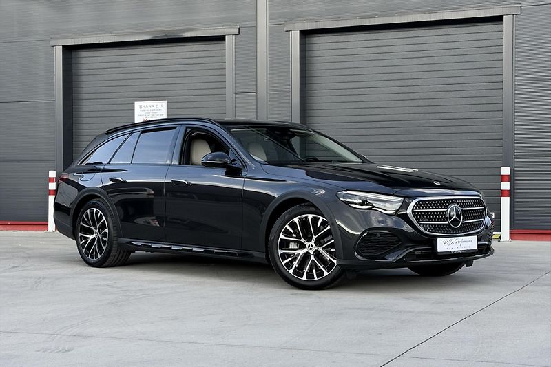 Mercedes-Benz Třídy E (2025) E 300de 4Matic Allterrain - fotka 3 z 89
