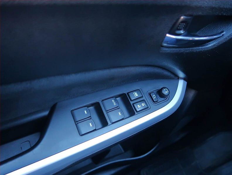 Suzuki Vitara (2017) 1.4 BoosterJet, 4X4, Kůže - fotka 16 z 16