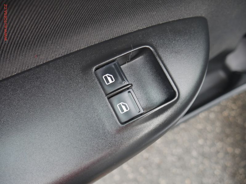 Škoda Octavia (2010) 1.2 TSi, Ambiente, TZ - fotka 13 z 19