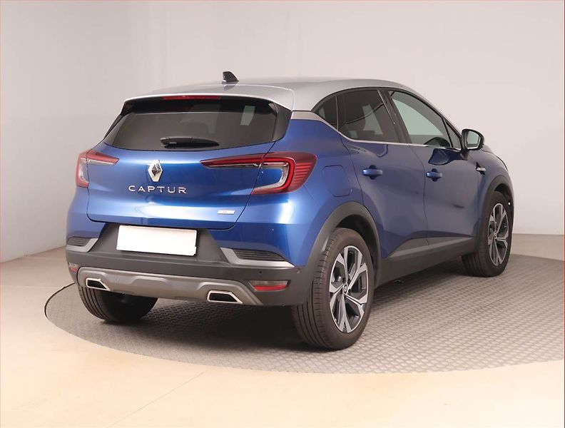Renault Captur (2021) R.S. Line 1.3 TCe - fotka 5 z 18