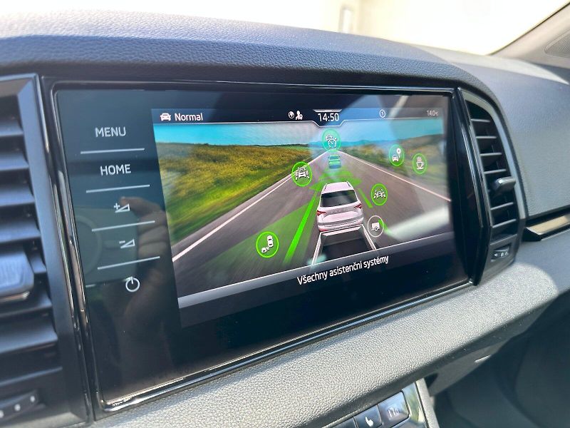 Škoda Karoq (2025) 1.5 TSI 110kW Sportline DSG - fotka 17 z 27