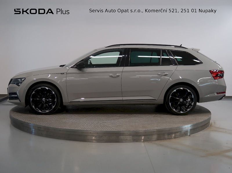 Škoda Superb (2023) iV SPORTLINE 1.4TSI 160KW DSG - fotka 3 z 48