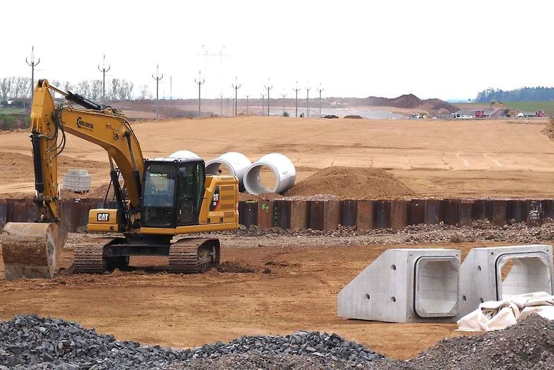 Snímky z výstavby dálnice D35 Džbánov - Litomyšl, duben 2025
