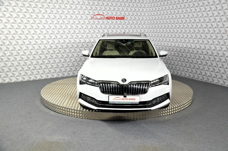 Škoda Superb (2022) 2.0TDI 147kW 4x4 L&K DSG kombi - fotka 2 z 26