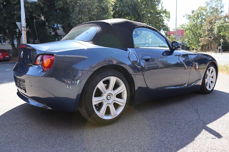 BMW Z4 BMW Z4 Roadster 2.5i (141 kW)  - fotka 12 z 48