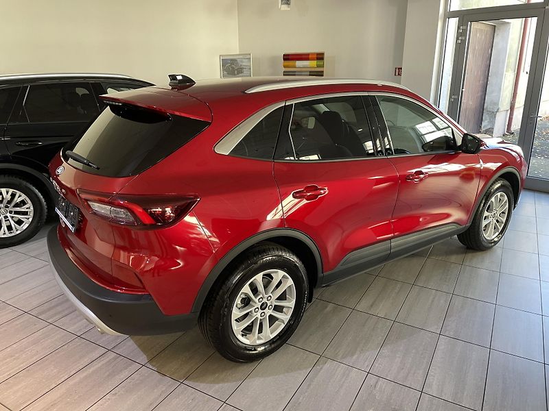 Ford Kuga (2024) Titanium 1.5 EcoBoost 110kW - fotka 7 z 30