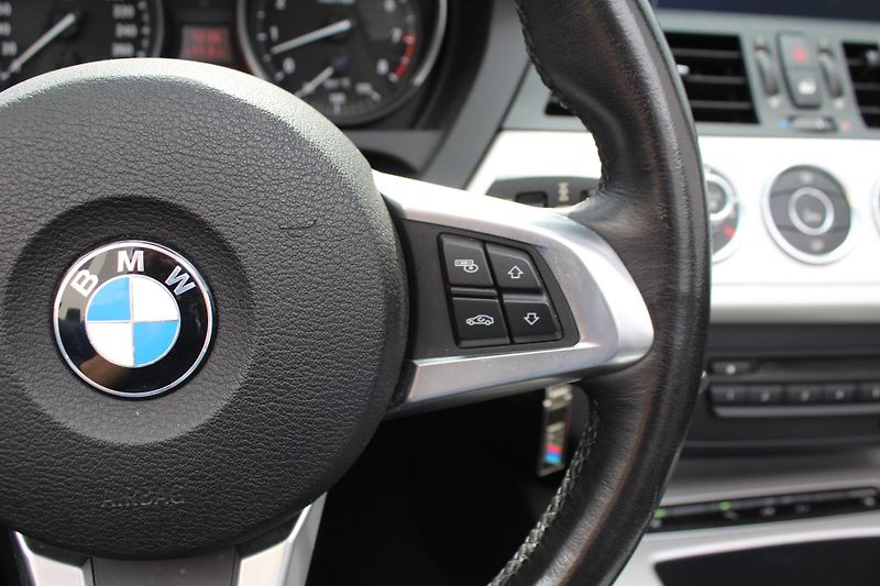 BMW Z4 sDrive23i - fotka 16 z 21
