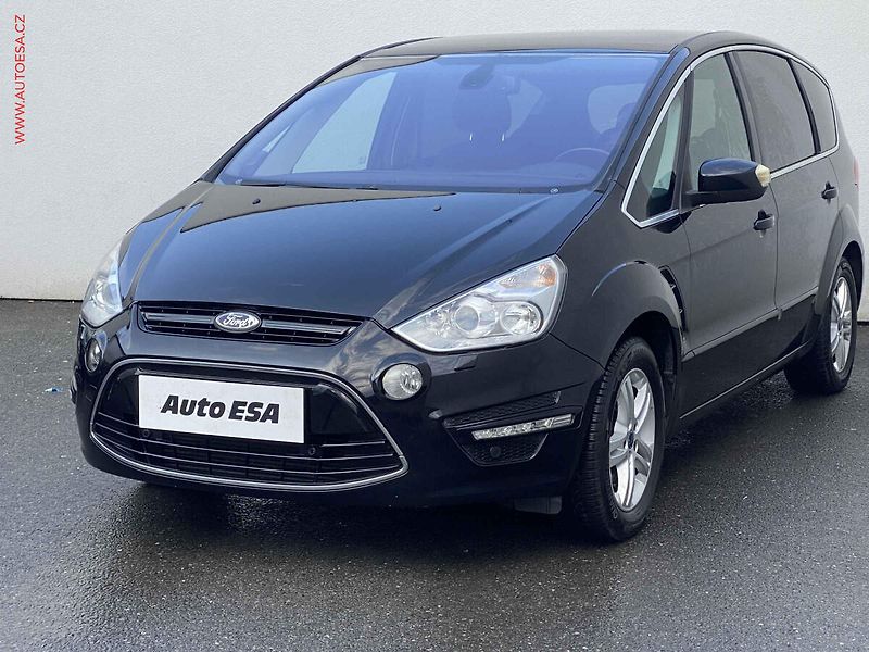 Ford S-MAX (2010) 2.2 TDCi, Titanium - fotka 3 z 20
