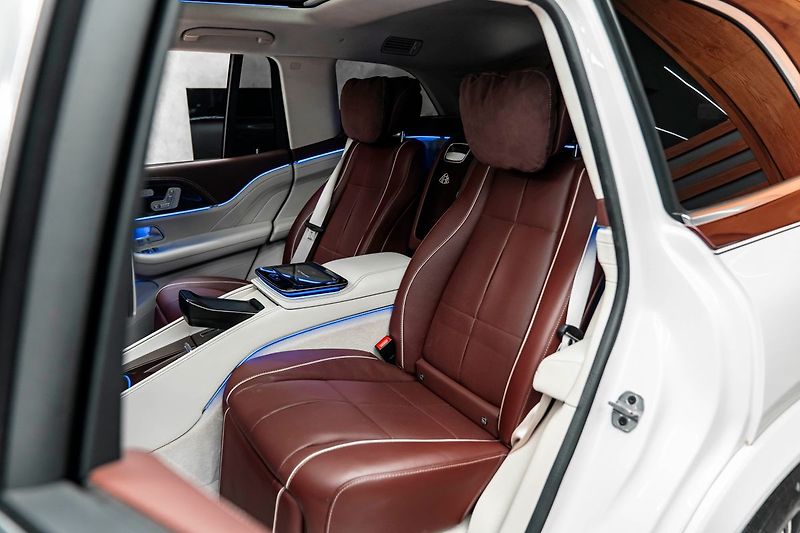 Mercedes-Benz GLS Maybach - fotka 31 z 34