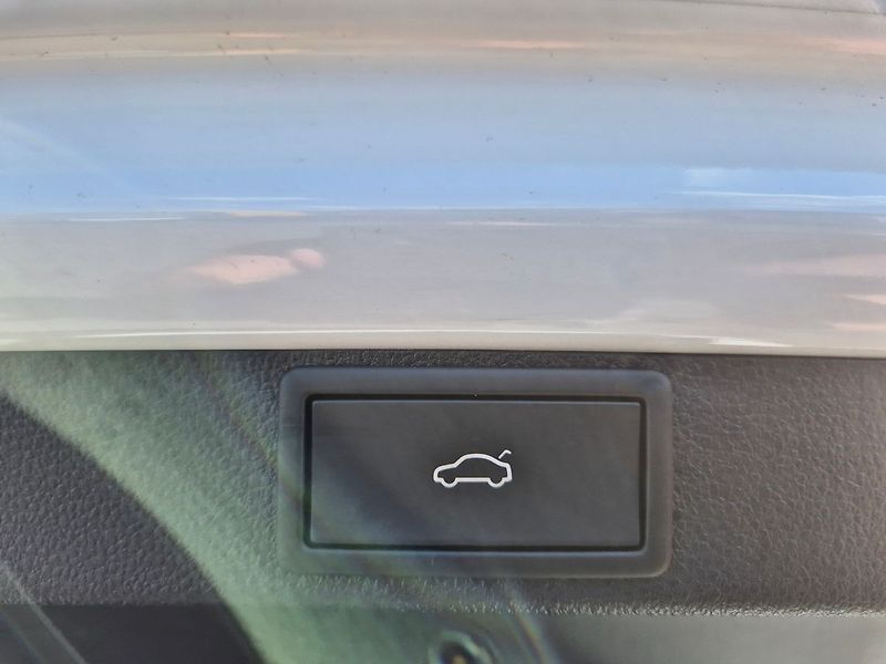 Škoda Octavia Combi 2,0 TDI DSG 110kW Style - fotka 11 z 28