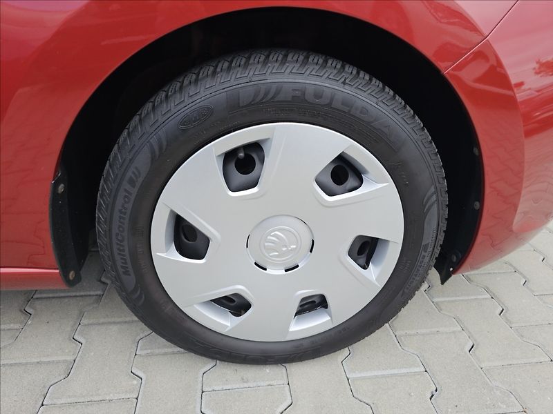Škoda Rapid 1,2 TSi 63KW Ambition KLIMA AL - fotka 33 z 37