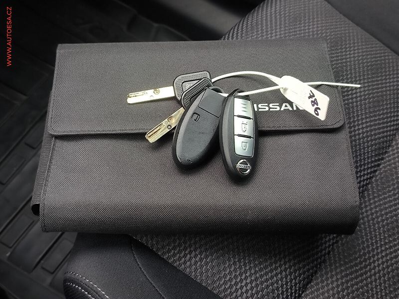 Nissan Qashqai (2015) 1.6 DiG-T, ČR, Acenta, navi - fotka 19 z 19