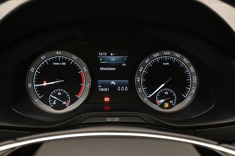 Škoda Karoq 1,5 TSI 110kW Business Záruka - fotka 16 z 31