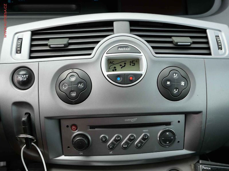 Renault Grand Scénic (2007) 1.5 dCi, AC, temp - fotka 15 z 19
