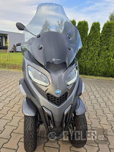 Piaggio MP3 530 Exclusive (2024) - fotka 8 z 20