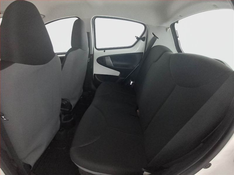 Toyota Aygo (2012) 1.0 VVT-i - fotka 10 z 14
