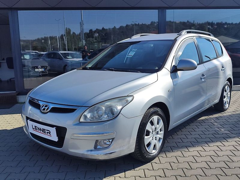 Hyundai i30 1.6 CRDI/85kW Comfort - fotka 1 z 23