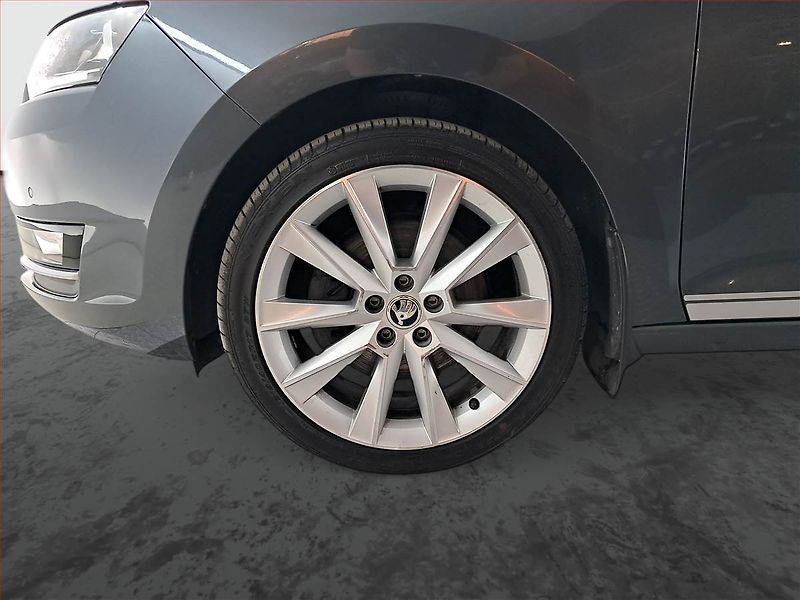 Škoda Rapid (2017) 1.0 TSI, Navi, Bi-Xenony - fotka 15 z 20