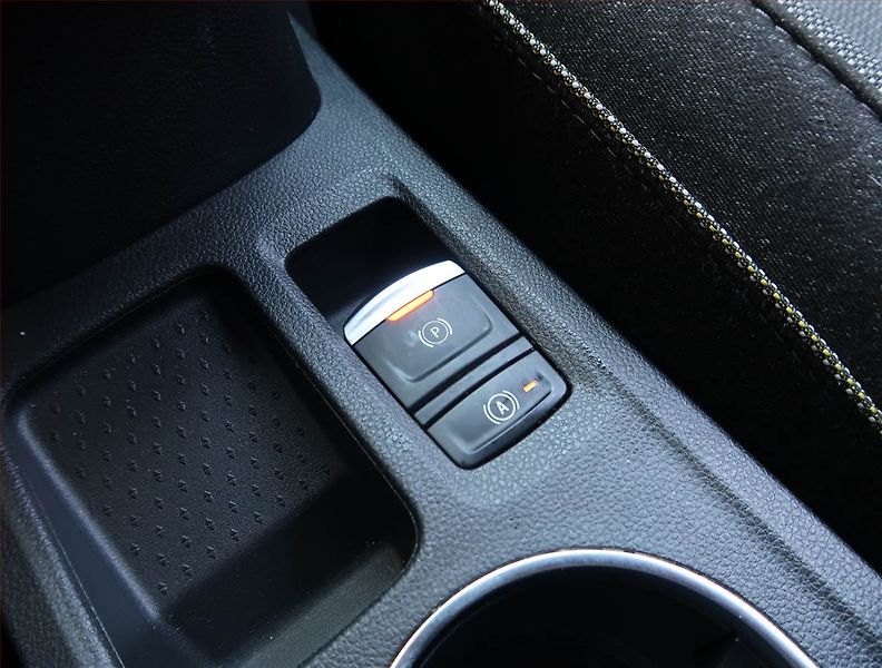 Renault Captur (2024) 1.0 TCe, LPG, ČR,1.maj - fotka 22 z 22