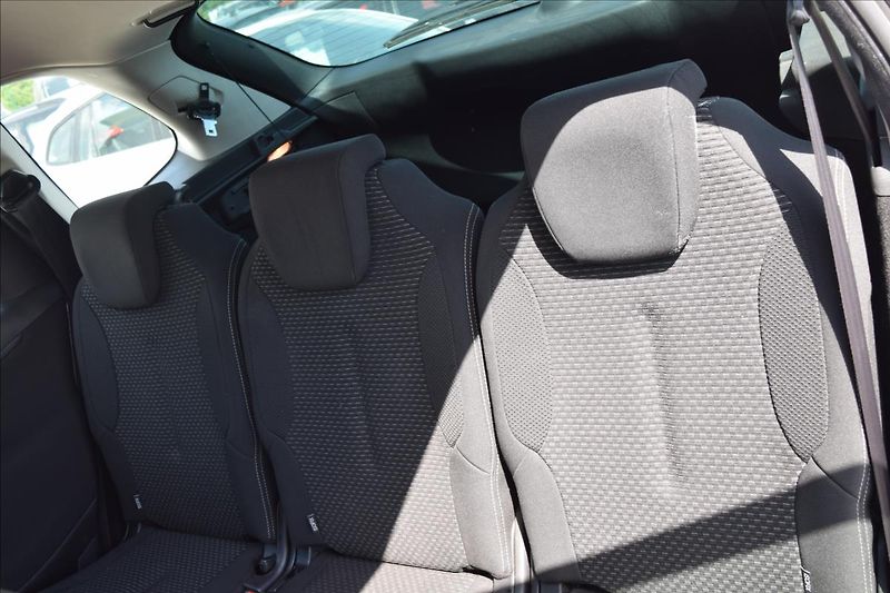 Citroën C4 Picasso 1,6 HDI 82KW NÍZKÉ KM 2XKOLA - fotka 17 z 50