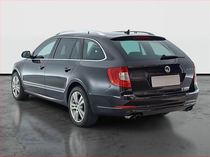 Škoda Superb (2011) Elegance 3.6 FSI V6, 4X4 - fotka 4 z 21