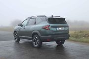 K dispozici je i pohon 4x4, klasický hybrid má však pouze přední náhon.