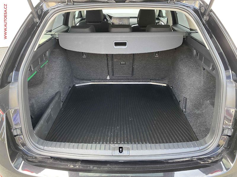 Škoda Octavia (2020) 2.0 TDi, 1.maj,ČR, Style - fotka 7 z 19