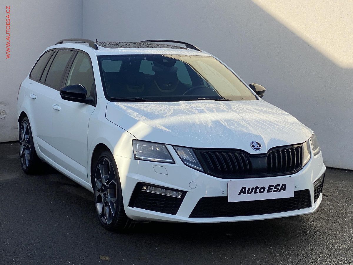 Škoda Octavia 2.0TDi, RS, LED, panor