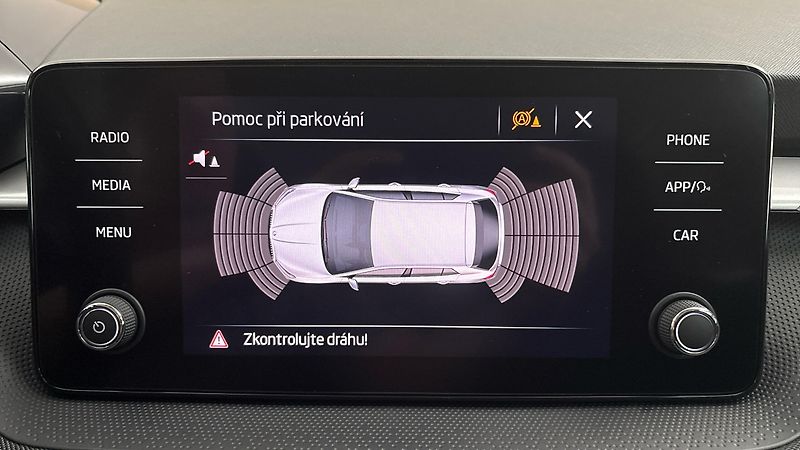 Škoda Fabia 1.0 TSI Style - fotka 12 z 23
