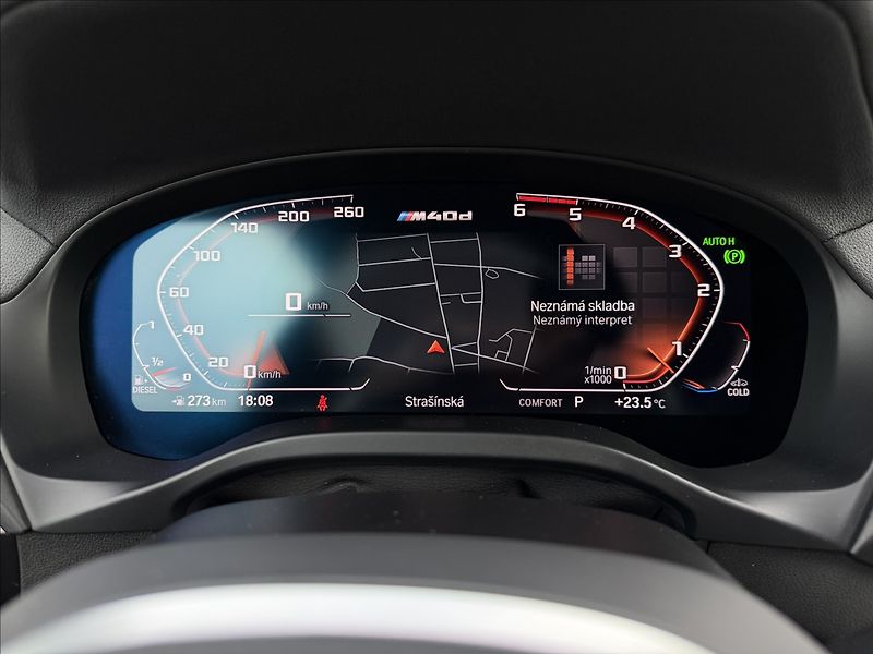BMW X4 M40d xDrive - fotka 16 z 33