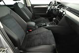 Volkswagen Passat (2019) 2.0 TDI, Automat, Kůže - náhled 7